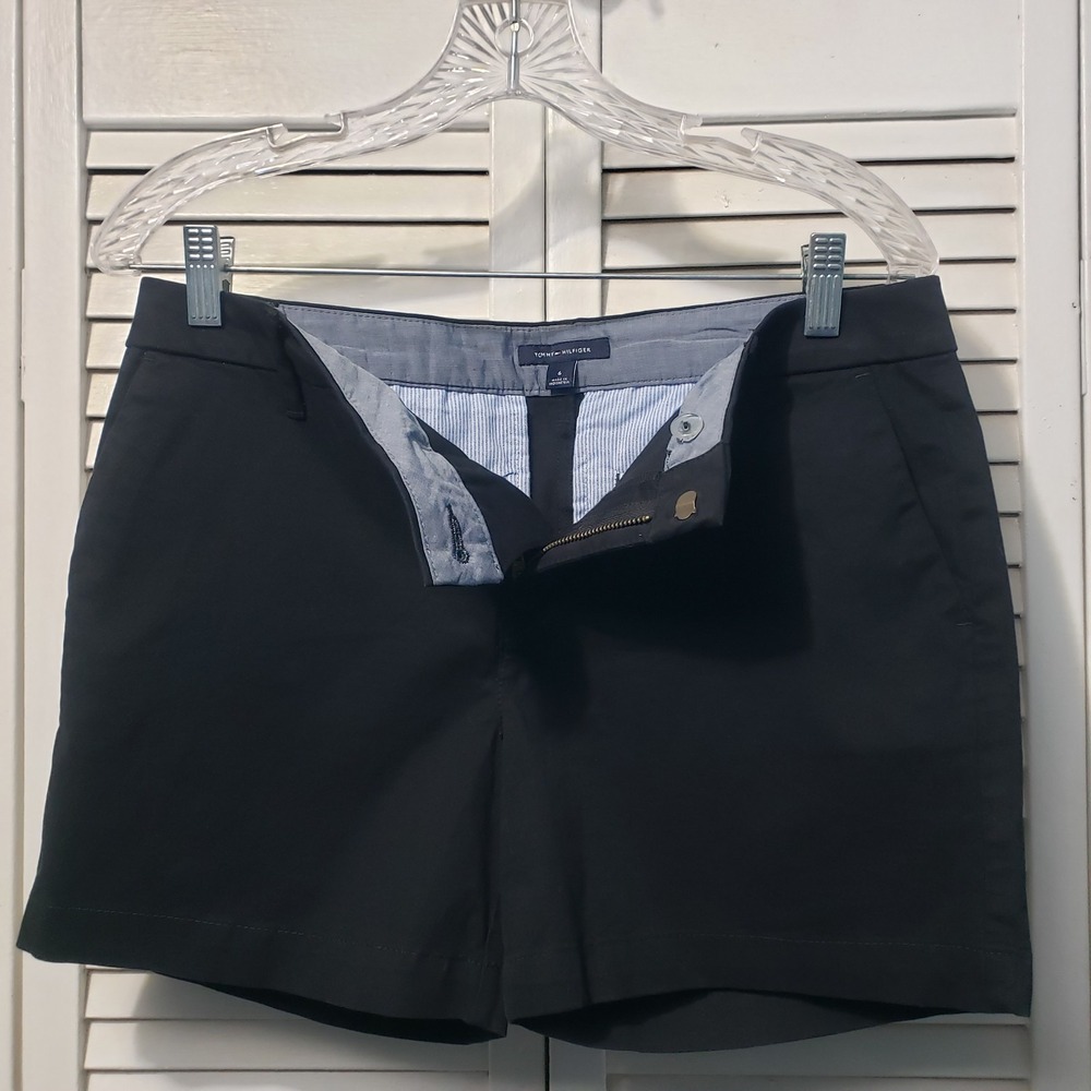Tommy Hilfiger Chino Shorts Women's Size 6 Black Mid-Rise Zip Fly‎ 5" Inseam - Picture 2 of 10